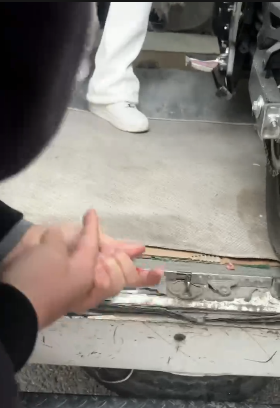 摩托车上危险的部位