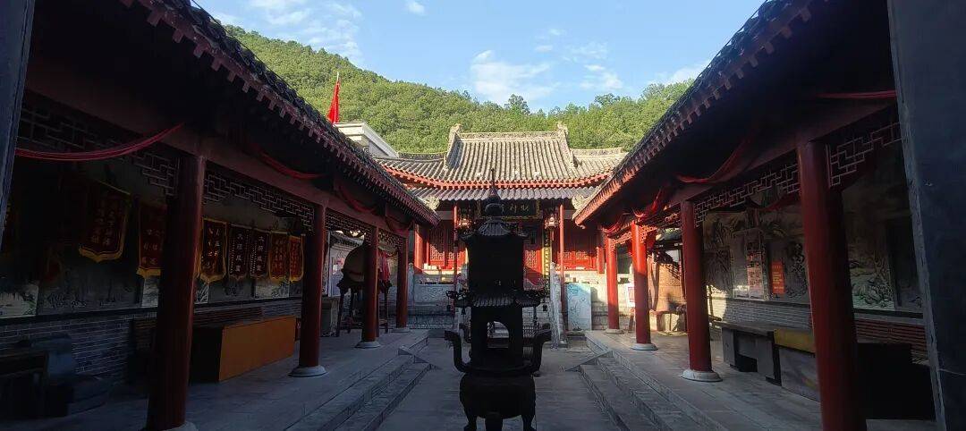 四川到山西摩旅游记三   今天骑不动道，风景太美