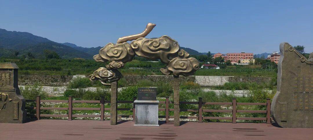 四川到山西摩旅游记三   今天骑不动道，风景太美