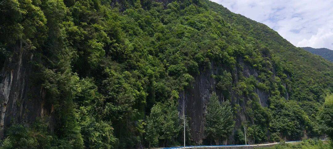 四川到山西摩旅游记三   今天骑不动道，风景太美