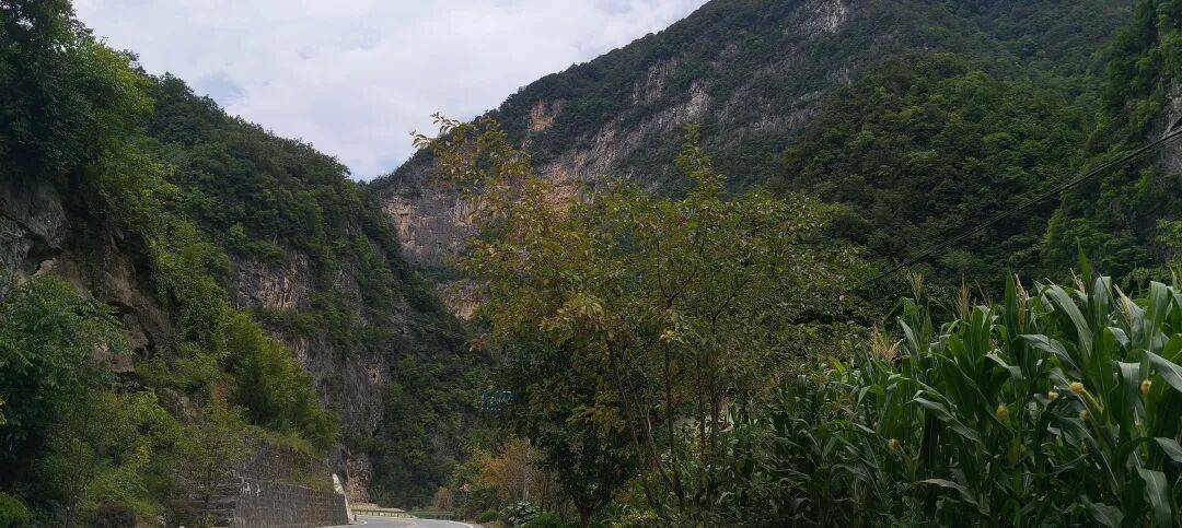 四川到山西摩旅游记三   今天骑不动道，风景太美