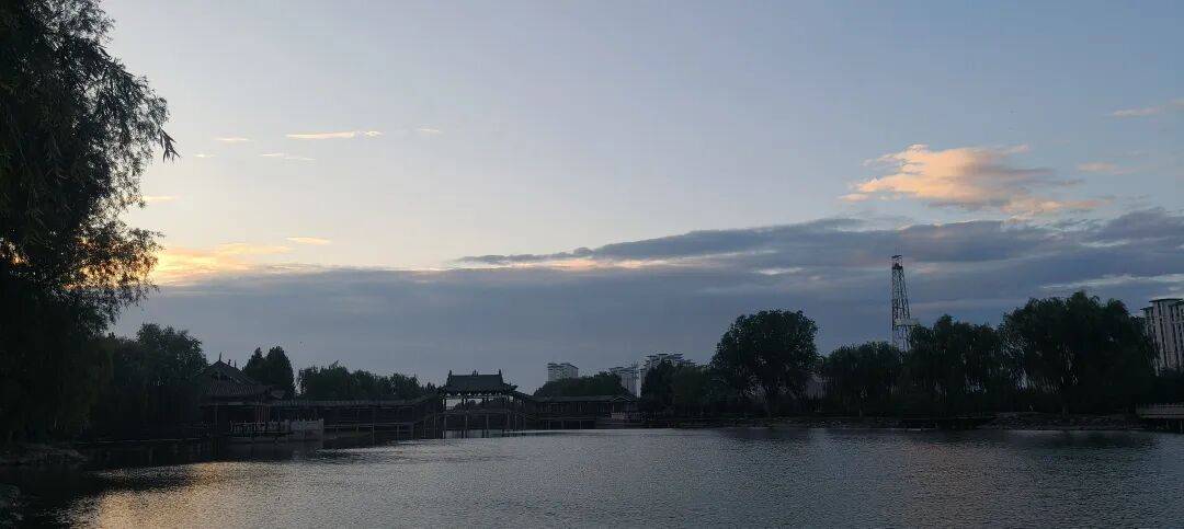 千里单骑走秦晋之十    今夜，我在黄河边和月亮聊了一宿