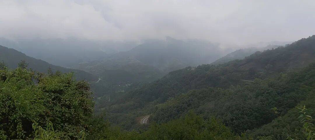千里单骑走秦晋之十六 旷野、雨天、狂风、大雾、海拔 1500+,最孤独的盘山公路 千里单骑走秦晋之十六 旷野、雨天、狂风、大雾、海拔 1500+,最孤独的盘山公路