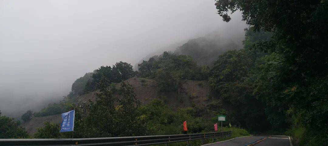 千里单骑走秦晋之十六 旷野、雨天、狂风、大雾、海拔 1500+,最孤独的盘山公路 千里单骑走秦晋之十六 旷野、雨天、狂风、大雾、海拔 1500+,最孤独的盘山公路