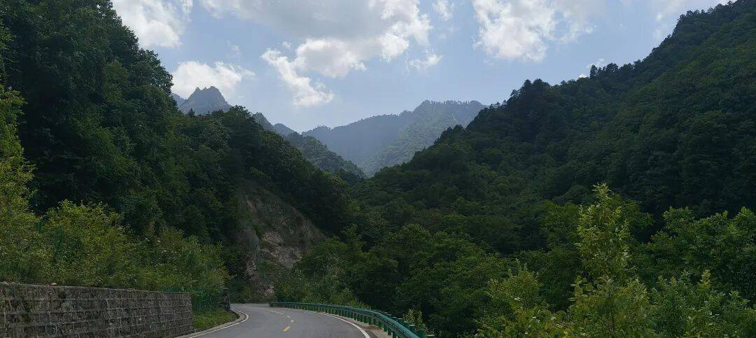 四川到山西摩旅游记三   今天骑不动道，风景太美