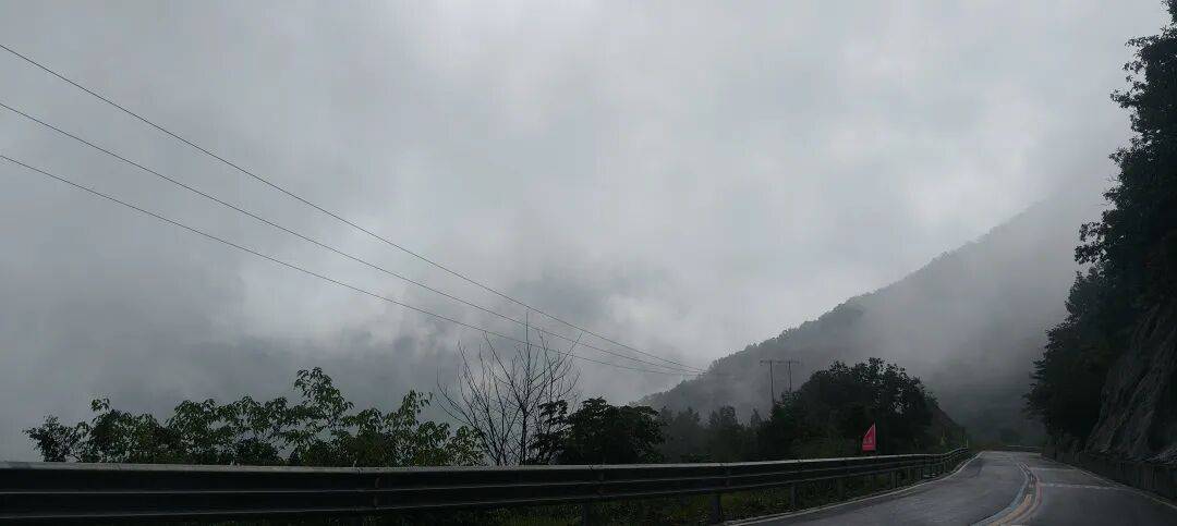 千里单骑走秦晋之十六 旷野、雨天、狂风、大雾、海拔 1500+,最孤独的盘山公路 千里单骑走秦晋之十六 旷野、雨天、狂风、大雾、海拔 1500+,最孤独的盘山公路