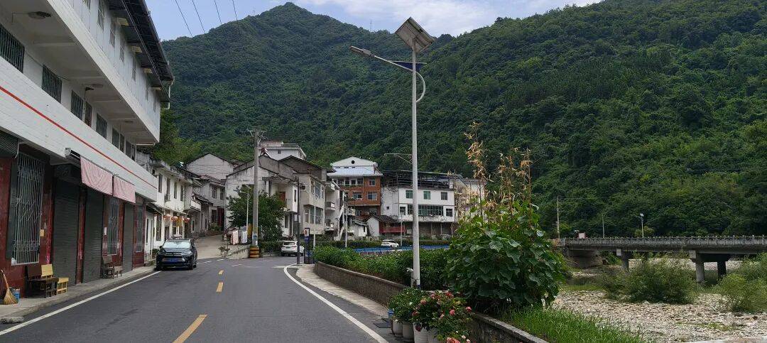四川到山西摩旅游记三   今天骑不动道，风景太美