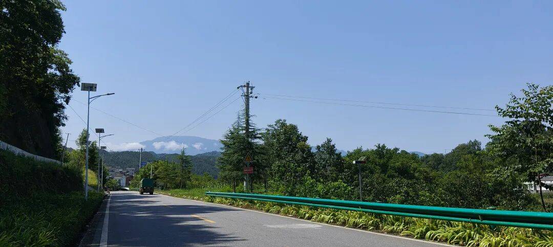 四川到山西摩旅游记三   今天骑不动道，风景太美