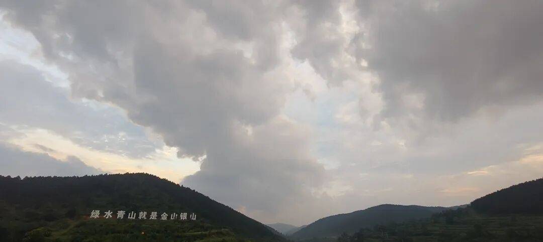 千里单骑走秦晋之十六 旷野、雨天、狂风、大雾、海拔 1500+,最孤独的盘山公路 千里单骑走秦晋之十六 旷野、雨天、狂风、大雾、海拔 1500+,最孤独的盘山公路