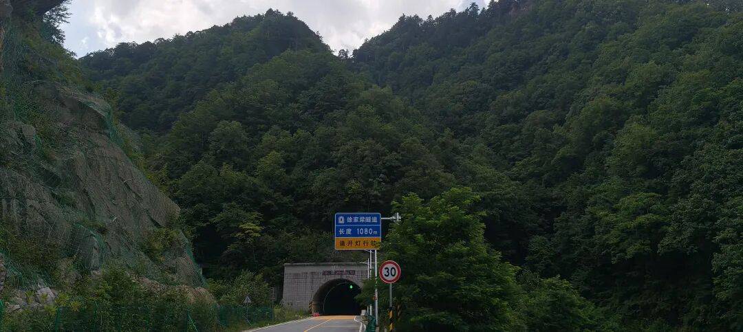 四川到山西摩旅游记三   今天骑不动道，风景太美