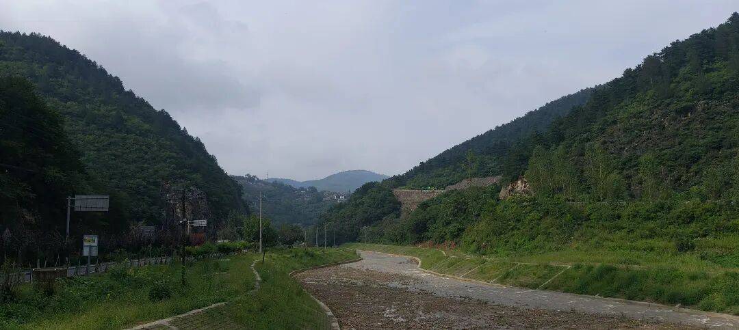 千里单骑走秦晋之十六 旷野、雨天、狂风、大雾、海拔 1500+,最孤独的盘山公路 千里单骑走秦晋之十六 旷野、雨天、狂风、大雾、海拔 1500+,最孤独的盘山公路