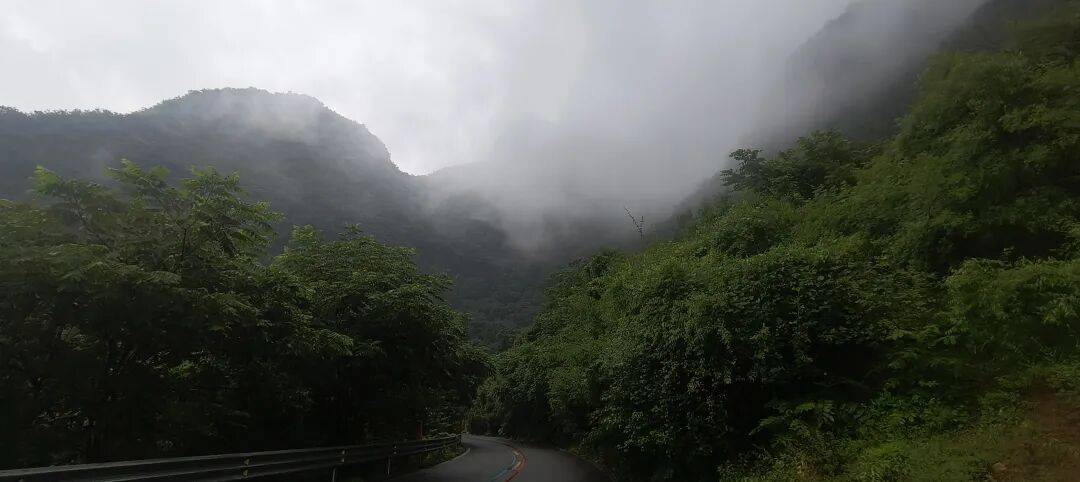千里单骑走秦晋之十六 旷野、雨天、狂风、大雾、海拔 1500+,最孤独的盘山公路 千里单骑走秦晋之十六 旷野、雨天、狂风、大雾、海拔 1500+,最孤独的盘山公路