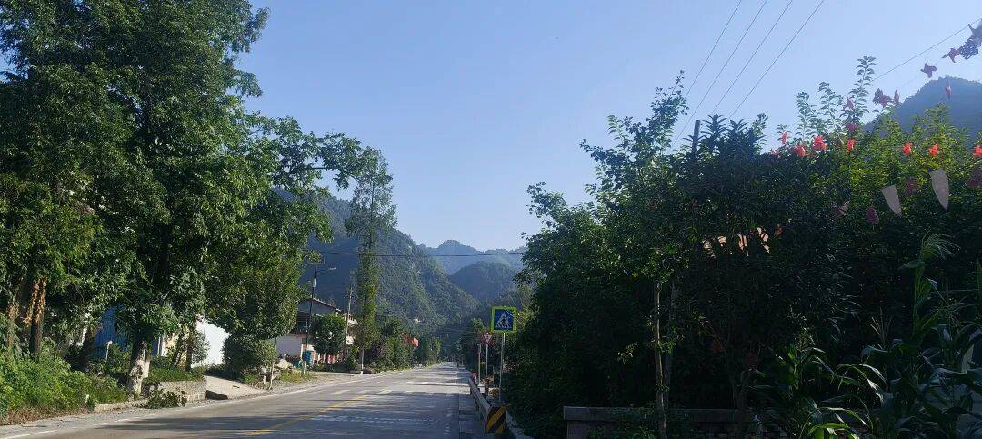 四川到山西摩旅游记二 访古汉源,翻镇巴山,夜宿石泉 四川到山西摩旅游记二 访古汉源,翻镇巴山,夜宿石泉