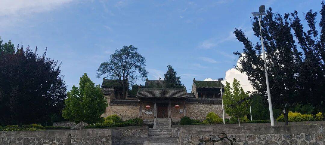 千里单骑走秦晋之十八   在阳城，被困在下交汤帝庙金代线条里