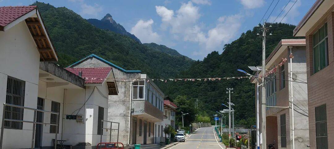 四川到山西摩旅游记三   今天骑不动道，风景太美