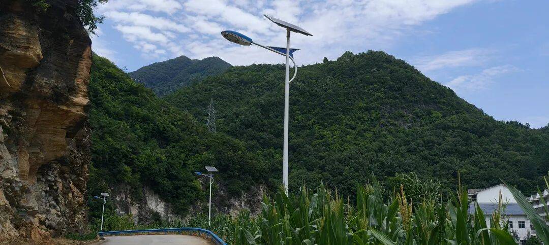 四川到山西摩旅游记三   今天骑不动道，风景太美