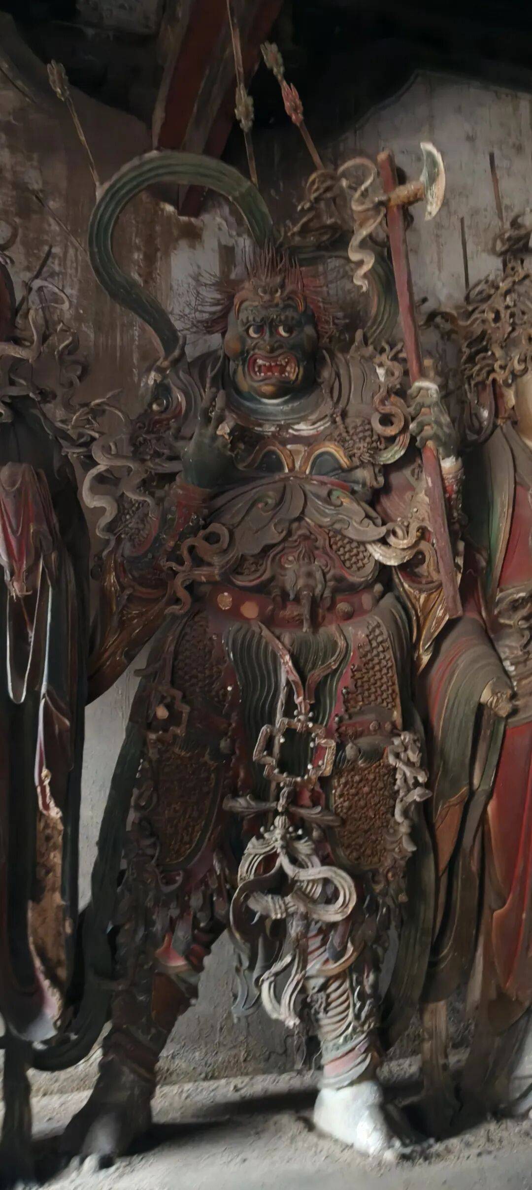 千里单骑走秦晋之二十四    在高平，冒雨游铁佛寺，躲进博物馆