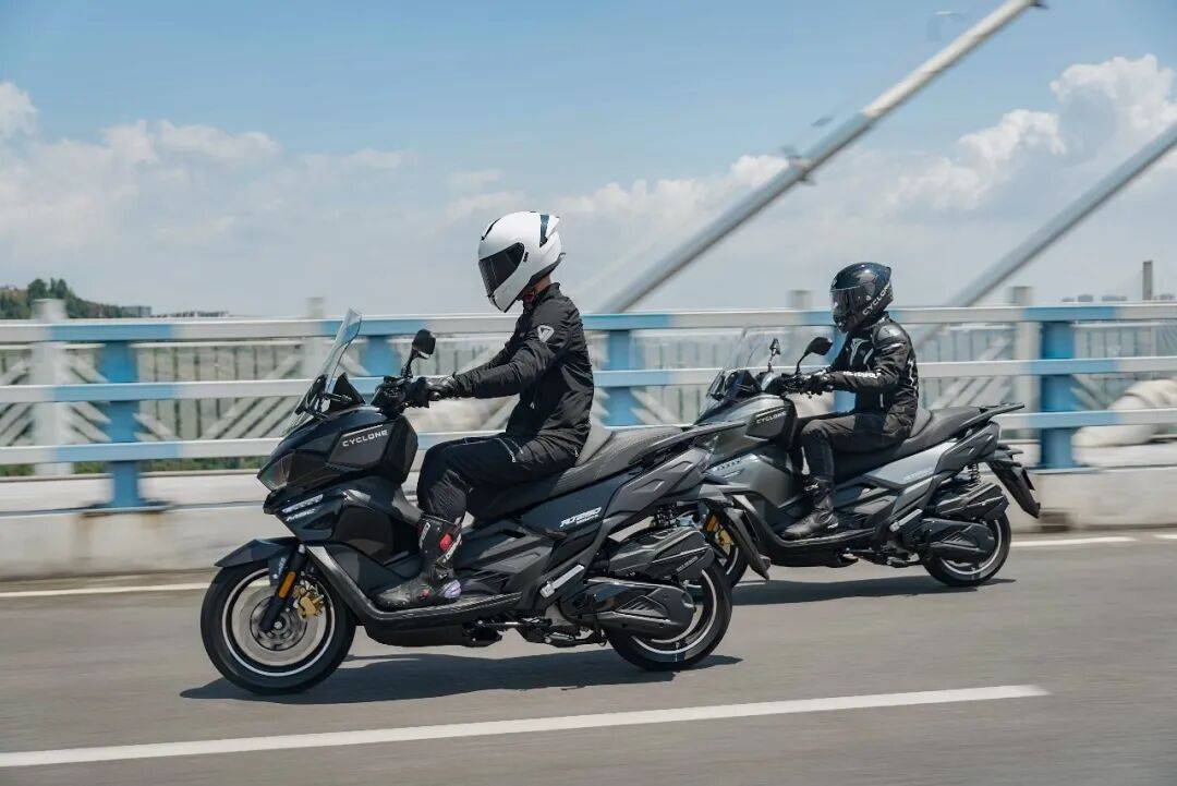 18599 元！赛科龙 RT250MSC 上市
