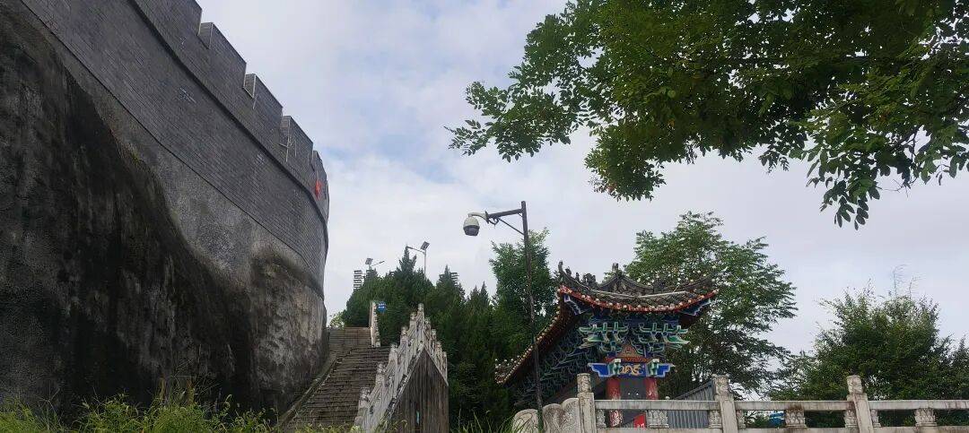 千里单骑走秦晋之三十六：秦岭南坡摩旅三百公里，从山阳县到安康恒口镇
