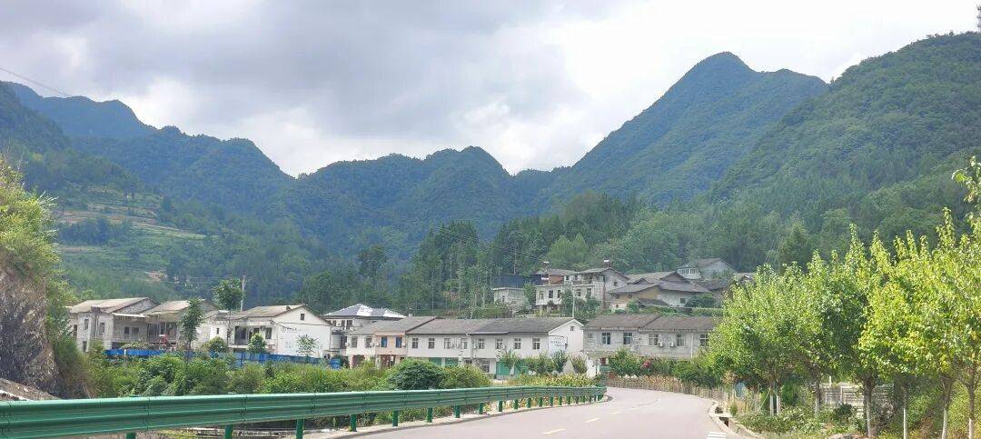 千里单骑走秦晋之三十七：经汉阴、镇巴、高川入蜀，翻越大巴山 300 公里