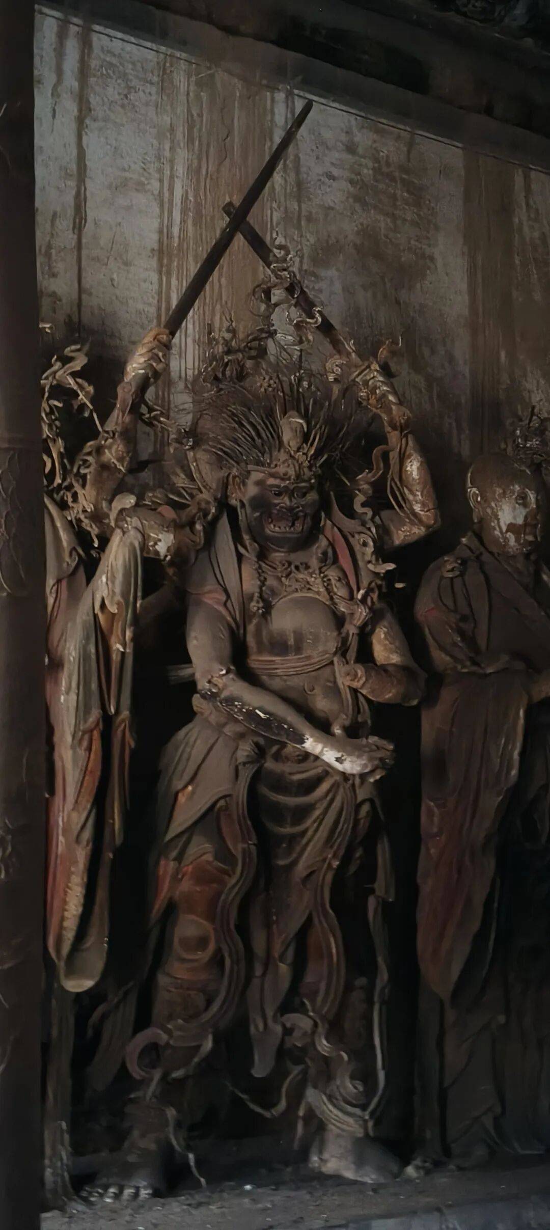 千里单骑走秦晋之二十四    在高平，冒雨游铁佛寺，躲进博物馆