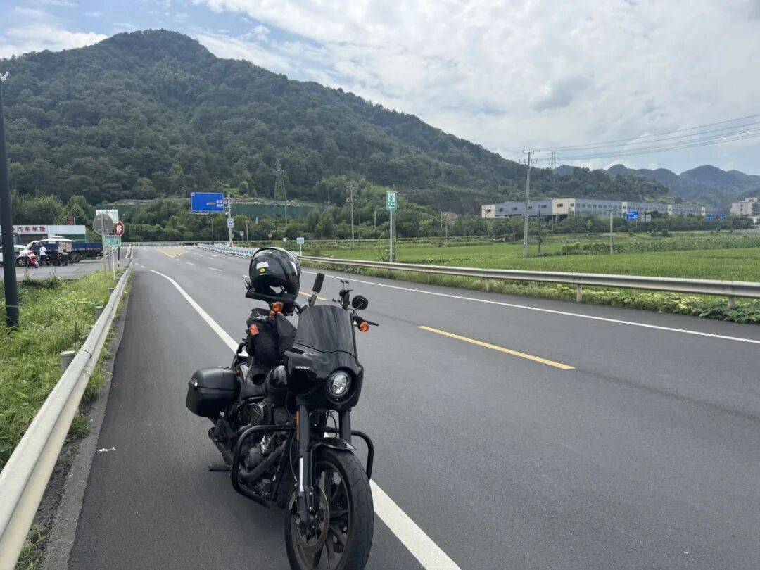 繁忙工作之余，来一次摩旅放松！