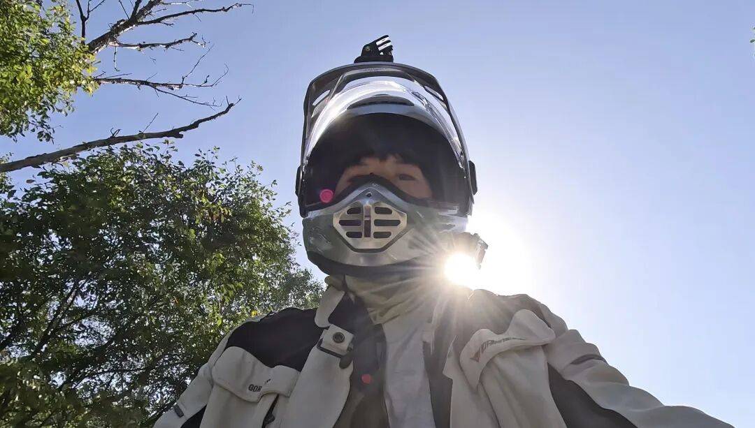 2015-2025，十年摩旅的窃窃私语 