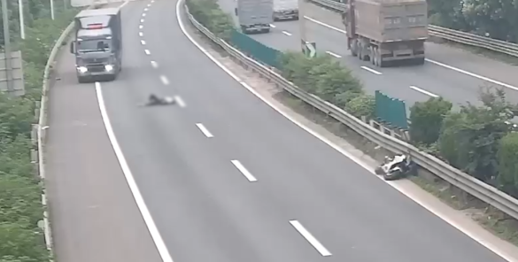 切记：浙江全省高速，禁摩！