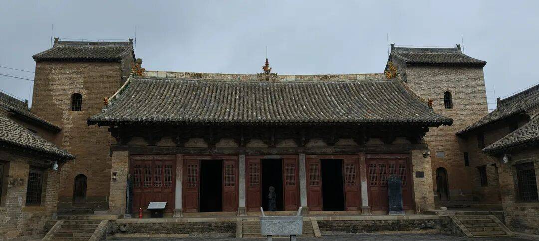 千里单骑走秦晋之三十：在高平崇明寺，遇上最早的宋代建筑，淋了一场大雨去冶底，看到活着的冶底岱庙