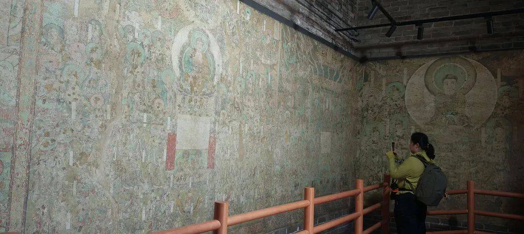 千里单骑走秦晋之二十八    上午见到大殿里的宋代开化寺壁画，下午遇到仙翁庙巨型明代壁画，晚上露宿山西古村