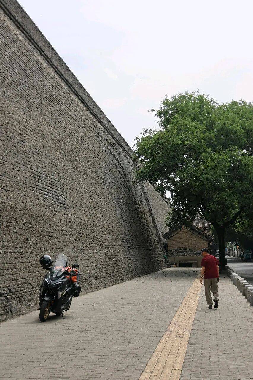 骑士归宿终是踏板，你是选择大踏板还是小踏板呢？