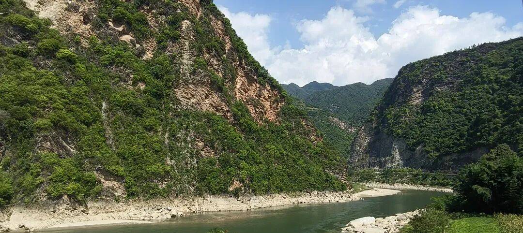 千里单骑走秦晋之三十六：秦岭南坡摩旅三百公里，从山阳县到安康恒口镇