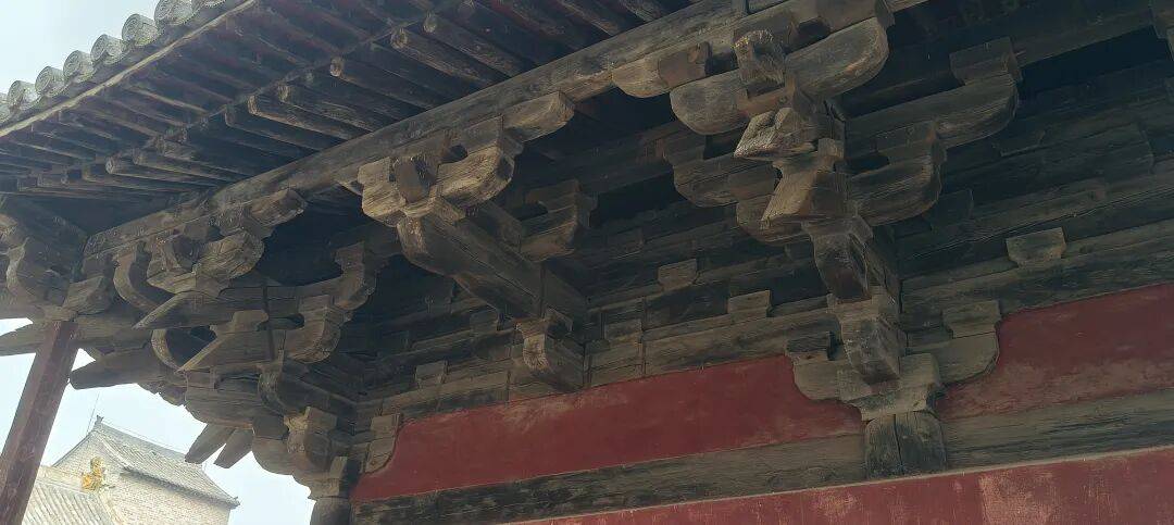 千里单骑走秦晋之三十：在高平崇明寺，遇上最早的宋代建筑，淋了一场大雨去冶底，看到活着的冶底岱庙