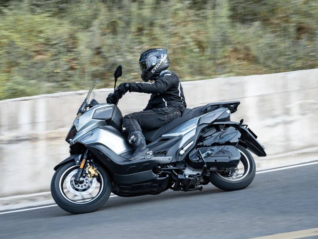 18599 元！赛科龙 RT250MSC 上市