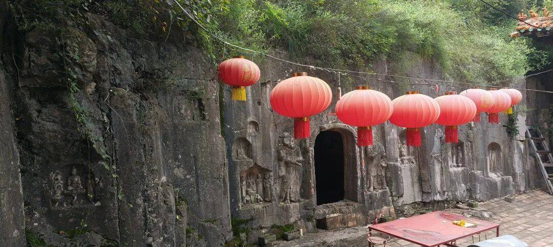 千里单骑走秦晋之二十九：王报二郎庙的金代戏台、骷髅庙吊古，在高庙山石窟待了一个下午