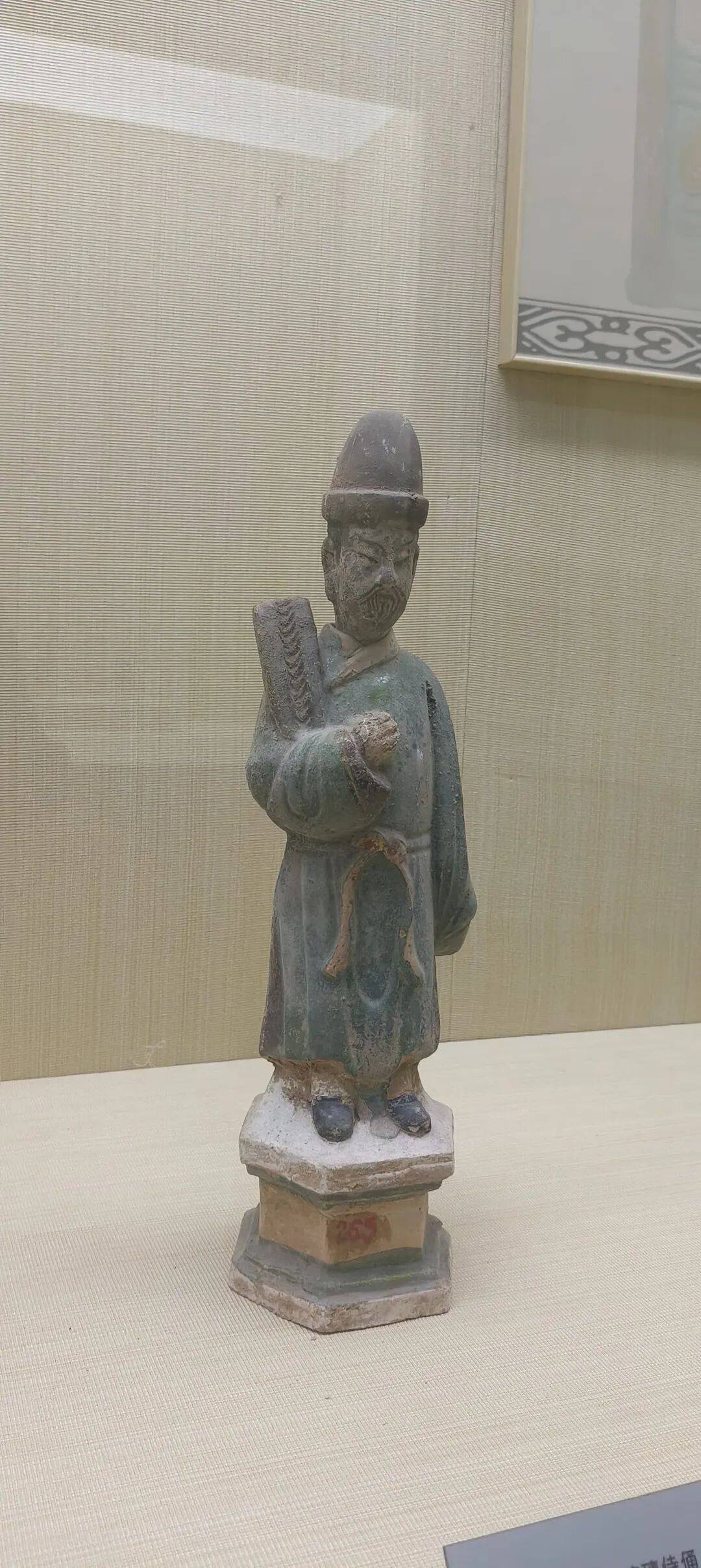千里单骑走秦晋之二十四    在高平，冒雨游铁佛寺，躲进博物馆