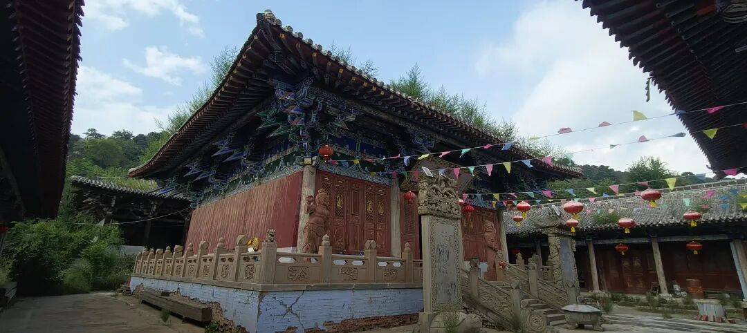 千里单骑走秦晋之二十七   摩旅羊头山，石窟看要清楚，画画不能看太清楚