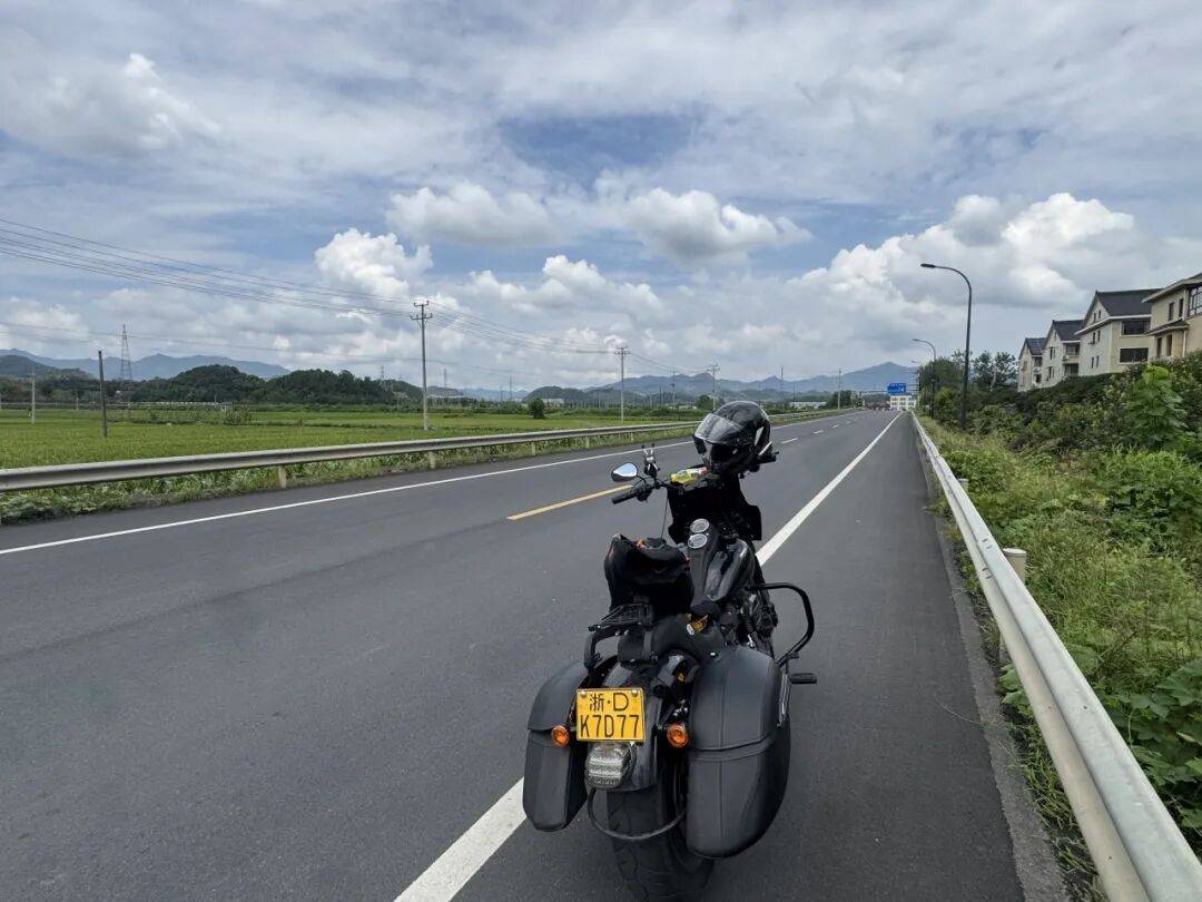 繁忙工作之余，来一次摩旅放松！