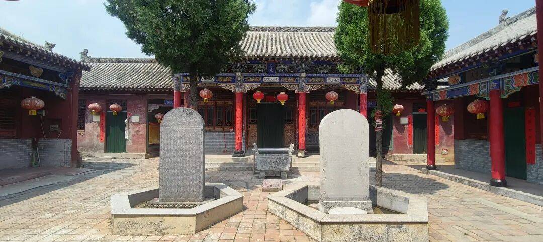 千里单骑走秦晋之二十九：王报二郎庙的金代戏台、骷髅庙吊古，在高庙山石窟待了一个下午