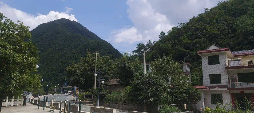 千里单骑走秦晋之三十六：秦岭南坡摩旅三百公里，从山阳县到安康恒口镇