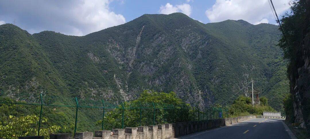 千里单骑走秦晋之三十六：秦岭南坡摩旅三百公里，从山阳县到安康恒口镇