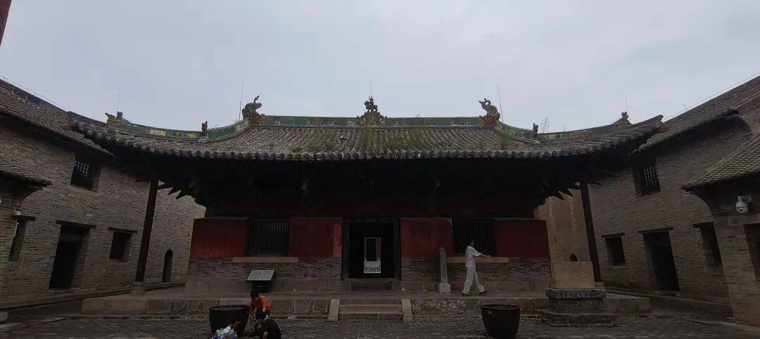 千里单骑走秦晋之三十：在高平崇明寺，遇上最早的宋代建筑，淋了一场大雨去冶底，看到活着的冶底岱庙
