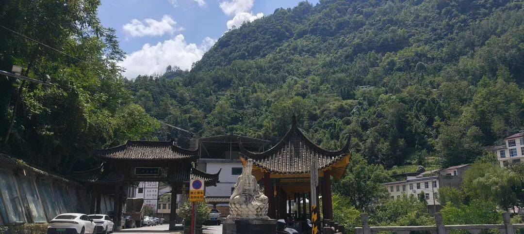 千里单骑走秦晋之三十七：经汉阴、镇巴、高川入蜀，翻越大巴山 300 公里