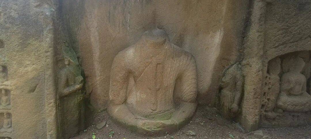 千里单骑走秦晋之二十七   摩旅羊头山，石窟看要清楚，画画不能看太清楚