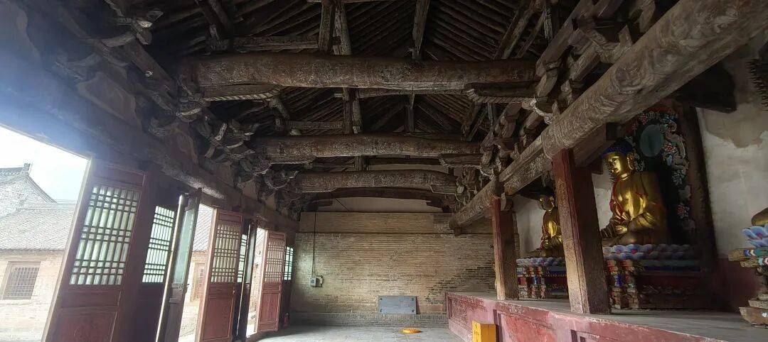 千里单骑走秦晋之三十：在高平崇明寺，遇上最早的宋代建筑，淋了一场大雨去冶底，看到活着的冶底岱庙