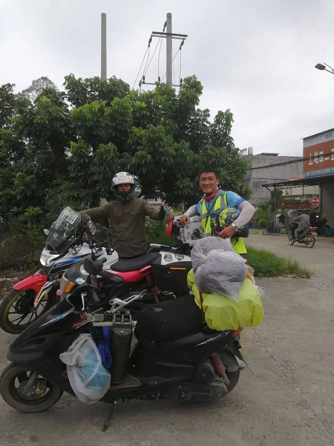 男人都有一个摩旅梦，谁说小踏板不能环游中国