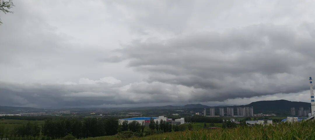 千里单骑走秦晋之二十四    在高平，冒雨游铁佛寺，躲进博物馆