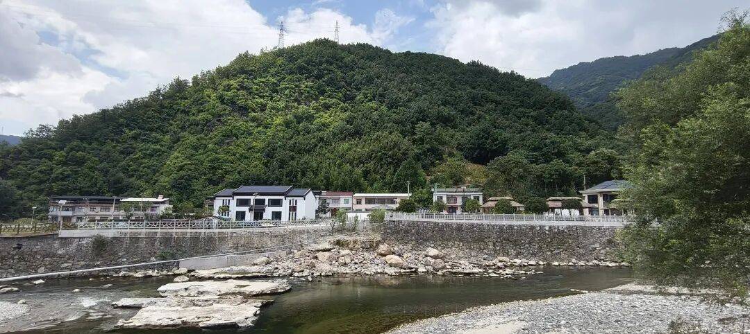 千里单骑走秦晋之三十六：秦岭南坡摩旅三百公里，从山阳县到安康恒口镇