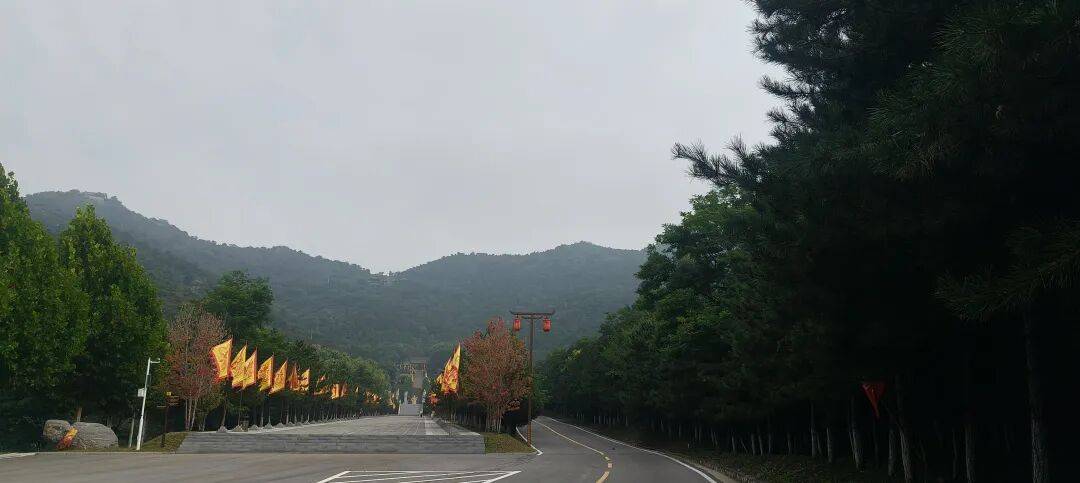 千里单骑走秦晋之二十六   在高平，有一座深山石窟秘境
