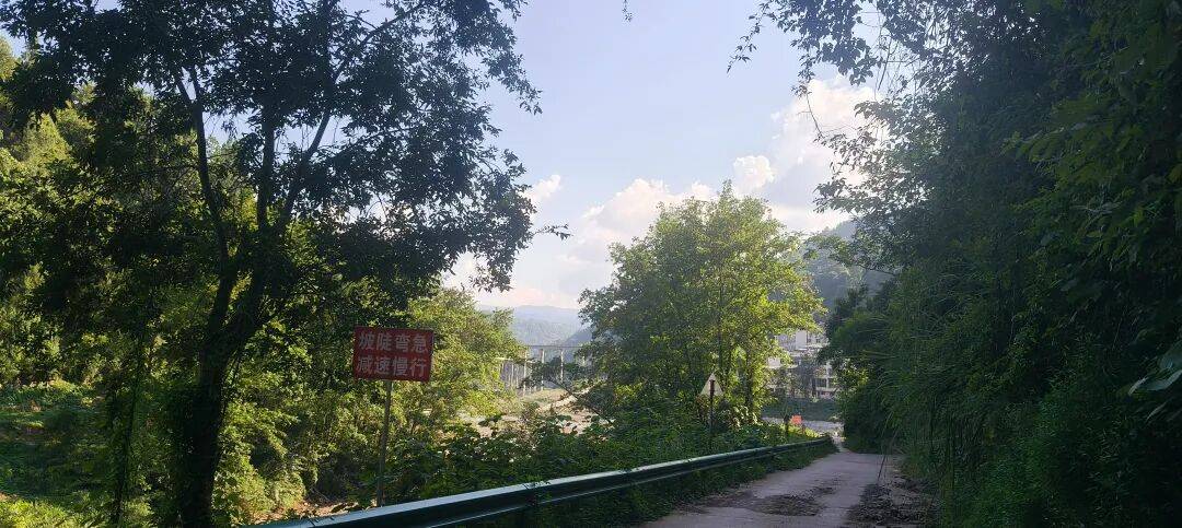 千里单骑走秦晋之三十八：我像一只青蛙，趴在四川这口锅的边缘不敢下锅，里面真烫